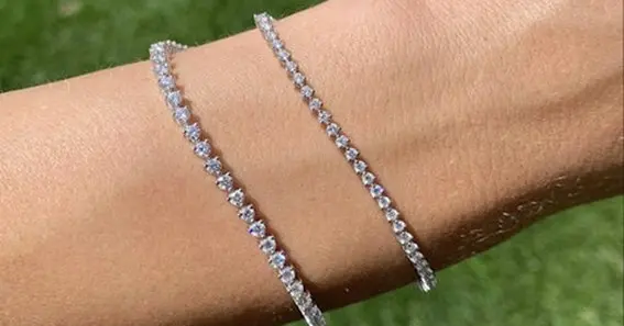 what is a tennis bracelet