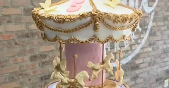 cake carousel