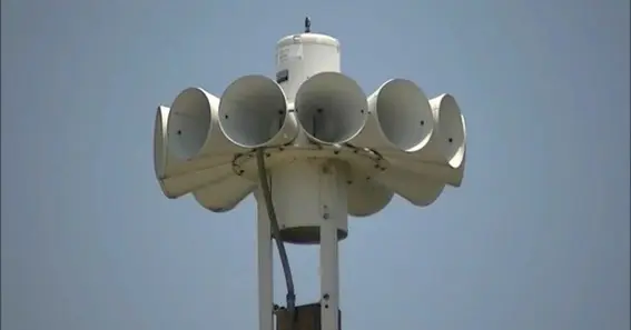 When was the STL-10 siren built